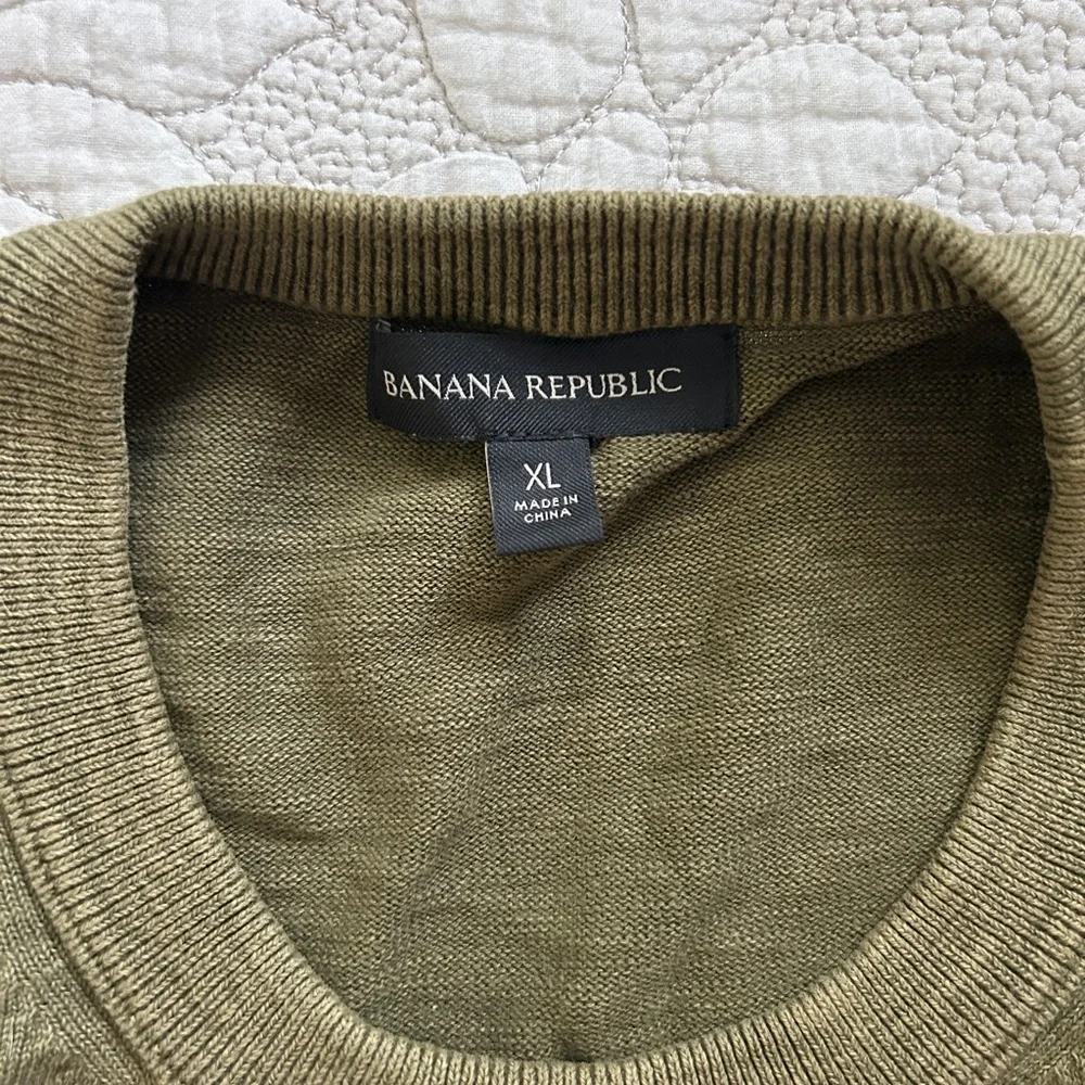 Banana Republic Olive Green Crewneck Sweater